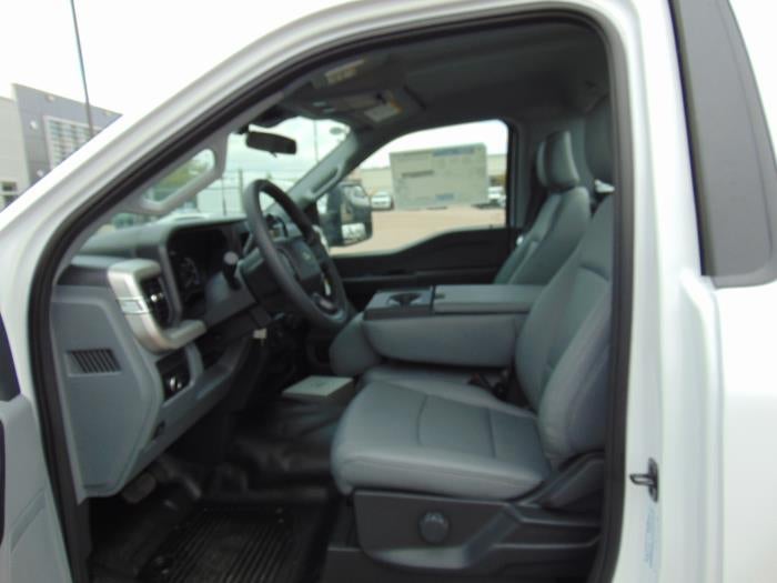 2027 Ford F-550 XL