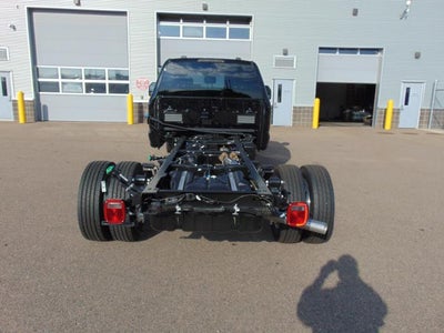 2027 Ford F-550 Lariat