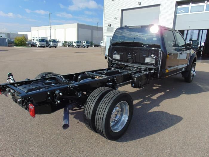 2027 Ford F-550 Lariat