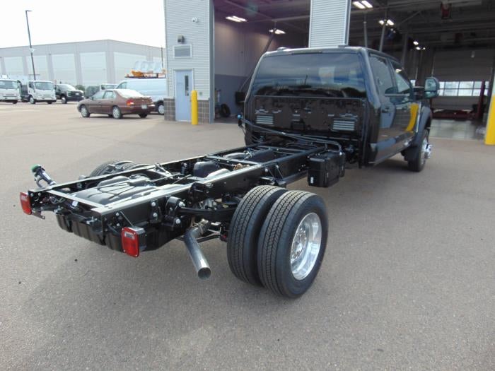 2027 Ford F-550 Lariat