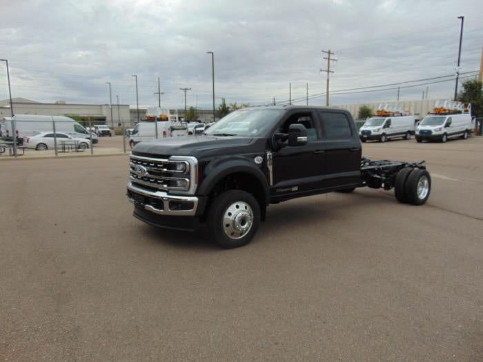 2027 Ford F-550 Lariat