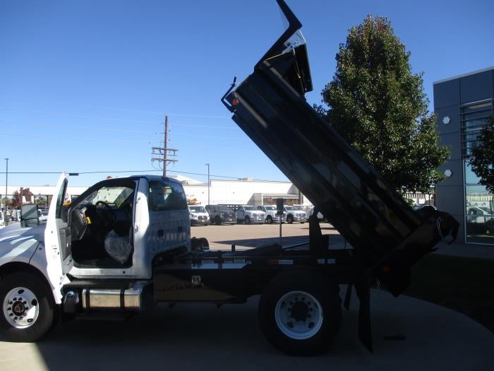 2026 Ford F-750 Standard