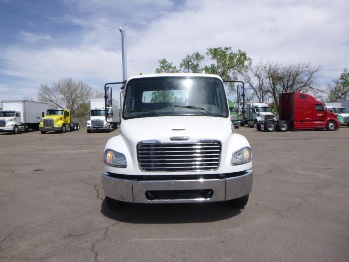 2019 Freightliner Business Class M2 106 Base