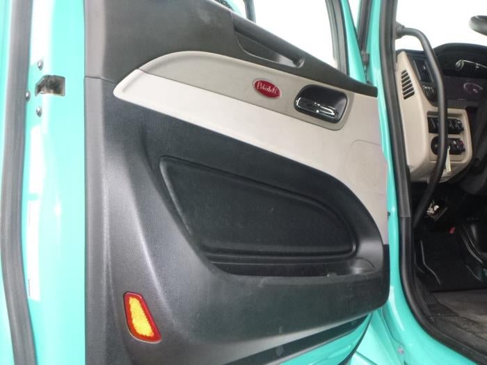 2022 Peterbilt 567 Base