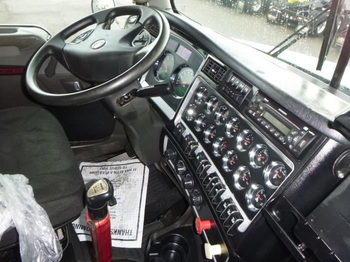 2014 Kenworth T800 Base