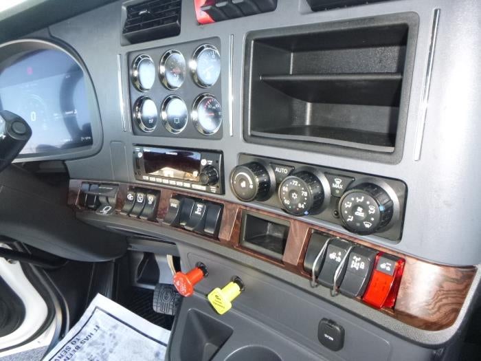 2022 Kenworth T680 Base