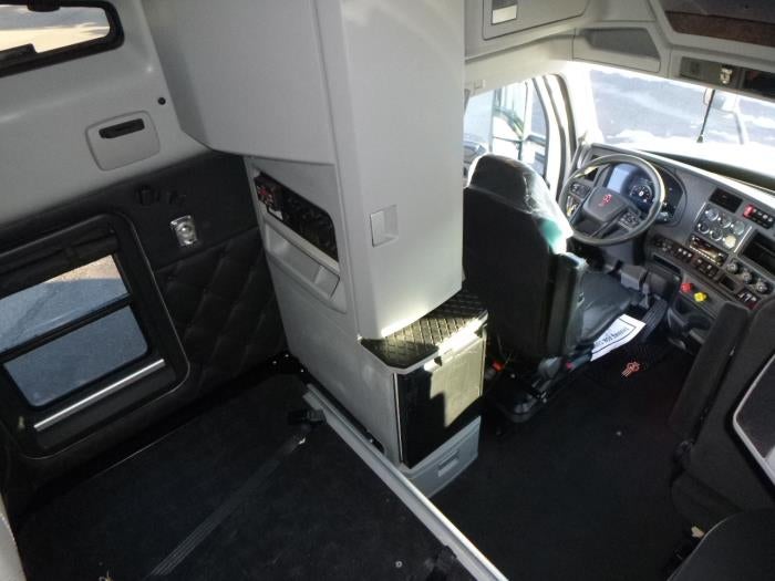 2022 Kenworth T680 Base