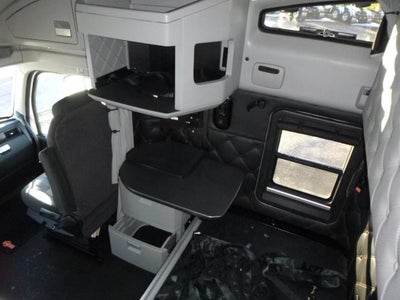 2022 Kenworth T680 Base