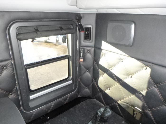 2022 Kenworth T680 Base