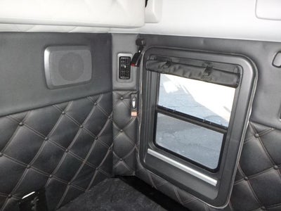 2022 Kenworth T680 Base