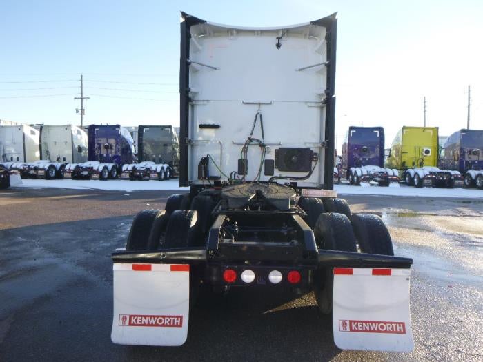 2022 Kenworth T680 Base