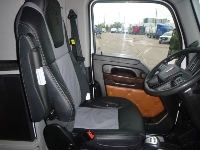 2022 Kenworth T680 Base