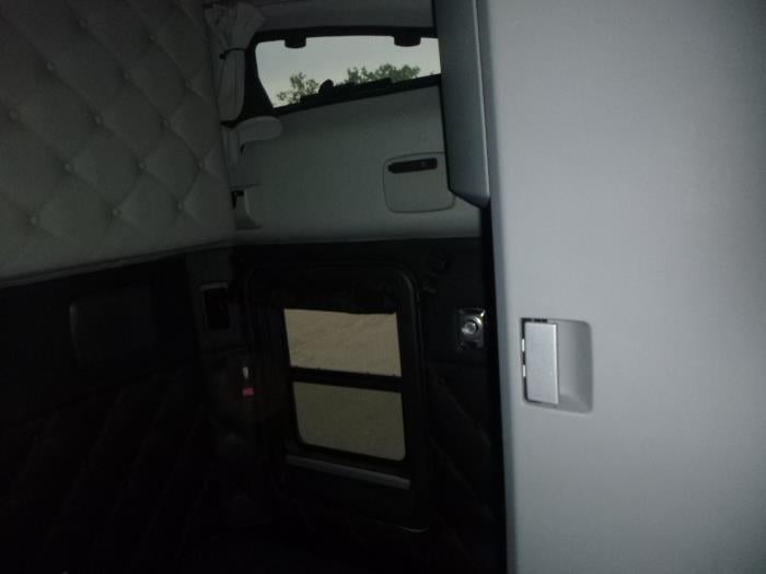 2022 Kenworth T680 Base