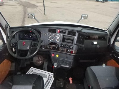 2022 Kenworth T680 Base