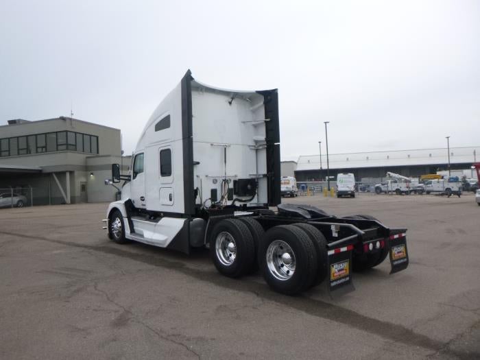 2022 Kenworth T680 Base