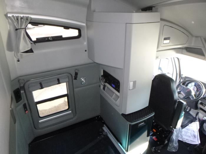 2021 Kenworth T680 Base