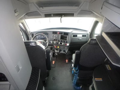2022 Kenworth T680 Base