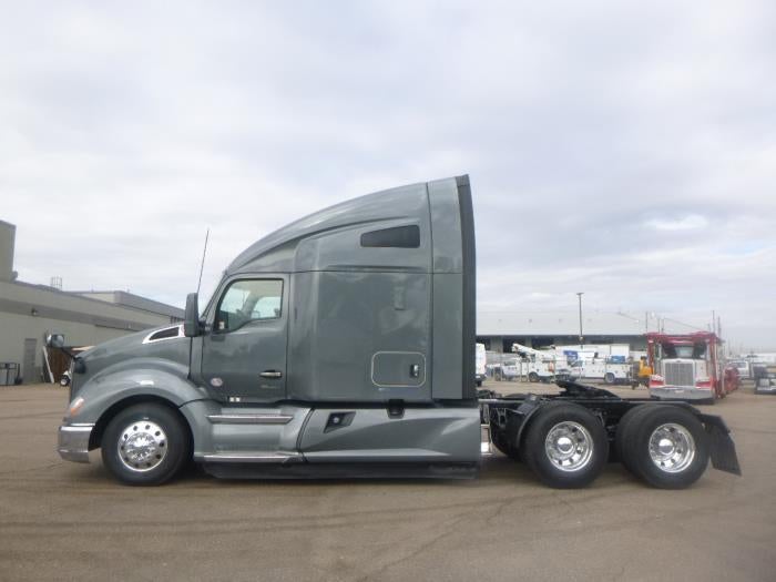 2022 Kenworth T680 Base