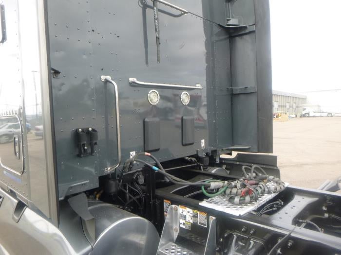 2022 Kenworth T680 Base