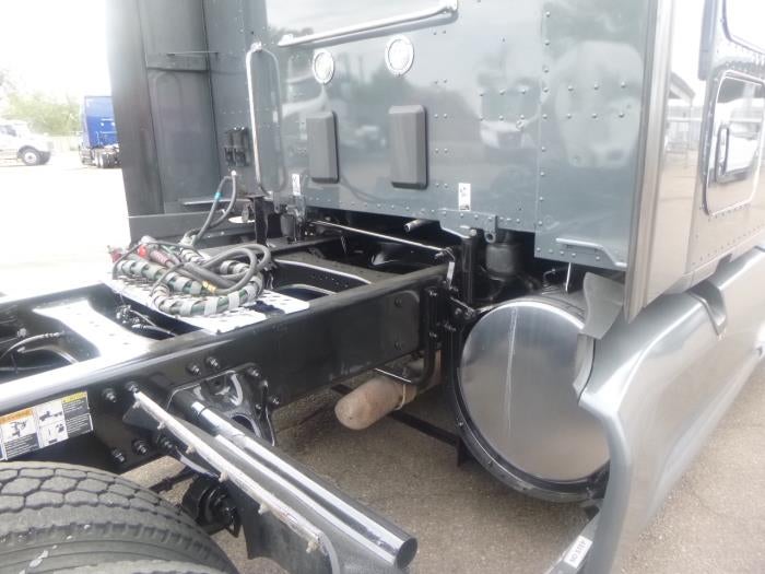 2022 Kenworth T680 Base