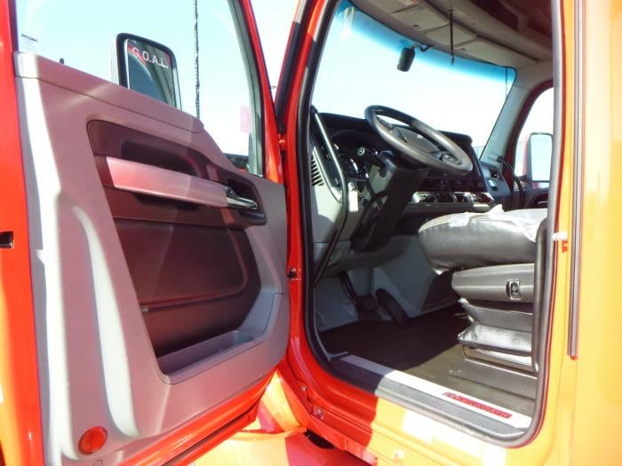 2021 Kenworth T680 Base