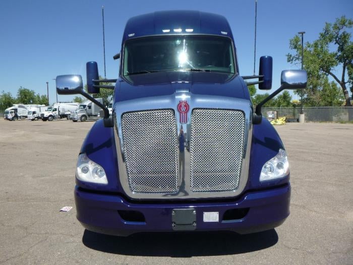 2022 Kenworth T680 Base