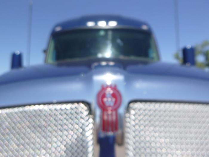 2022 Kenworth T680 Base