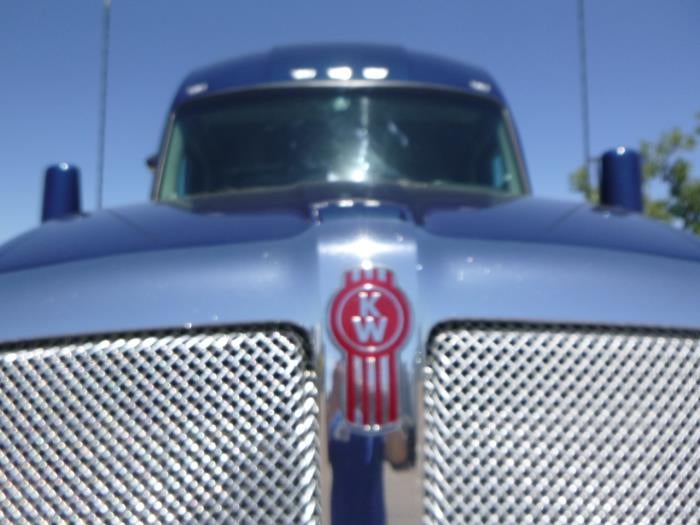 2022 Kenworth T680 Base