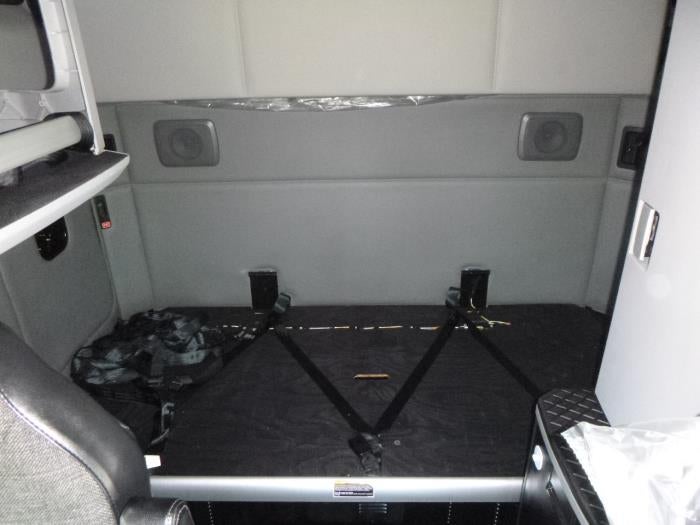 2022 Kenworth T680 Base