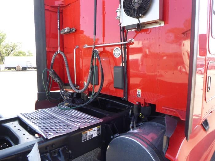 2021 Kenworth T680 Base