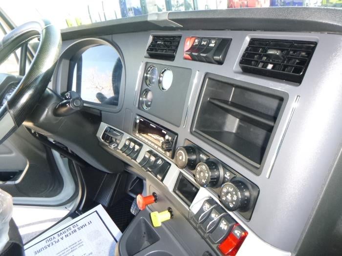 2022 Kenworth T680 Base