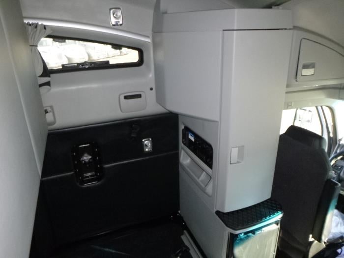 2022 Kenworth T680 Base