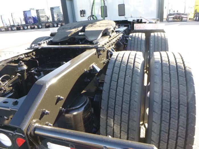 2022 Kenworth T680 Base