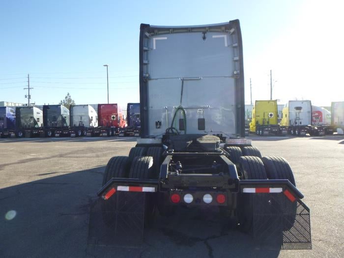 2022 Kenworth T680 Base