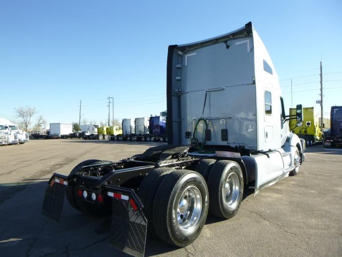 2022 Kenworth T680 Base