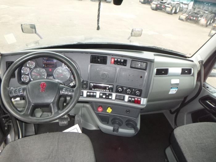 2022 Kenworth T680 Base