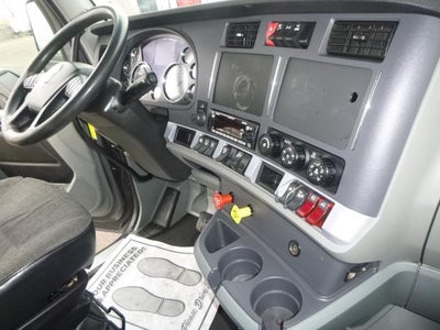 2022 Kenworth T680 Base