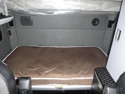 2022 Kenworth T680 Base