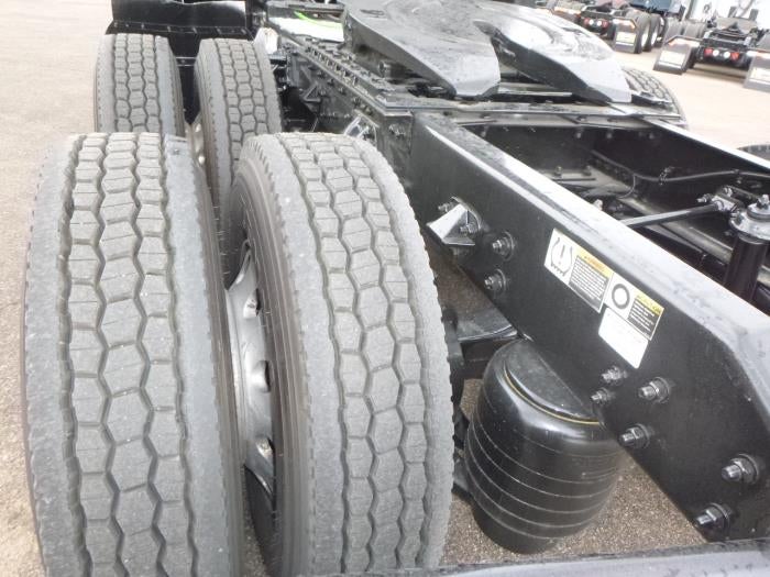 2022 Kenworth T680 Base