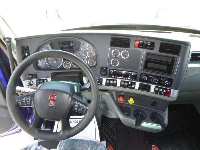 2022 Kenworth T660 Base