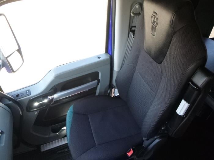 2022 Kenworth T660 Base