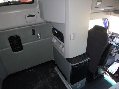 2022 Kenworth T660 Base