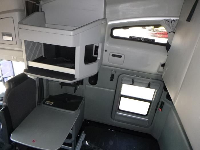 2022 Kenworth T660 Base