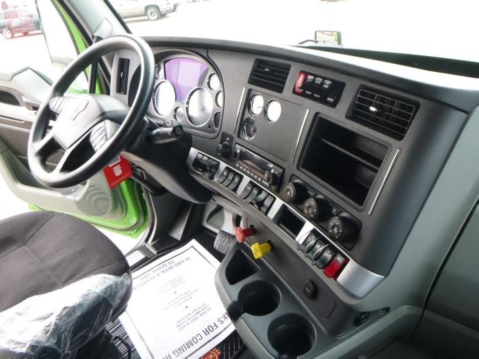 2022 Kenworth T680 Base