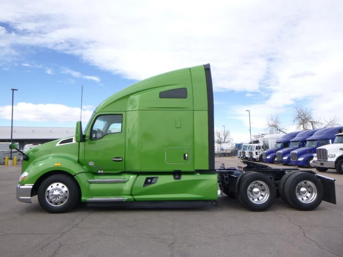 2022 Kenworth T680 Base