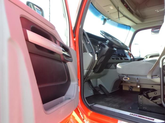 2021 Kenworth T680 Base