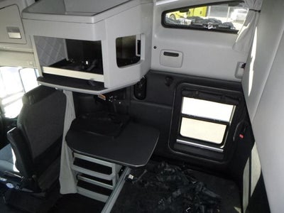 2022 Kenworth T680 Base