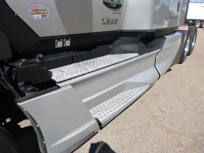 2023 Kenworth T680 Base