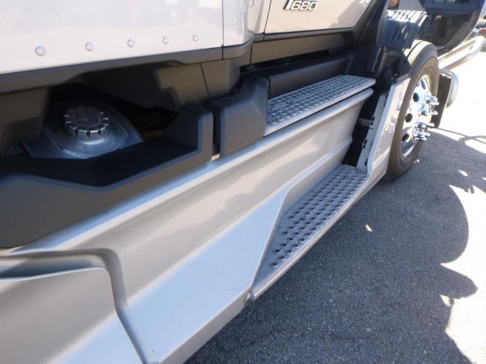 2023 Kenworth T680 Base