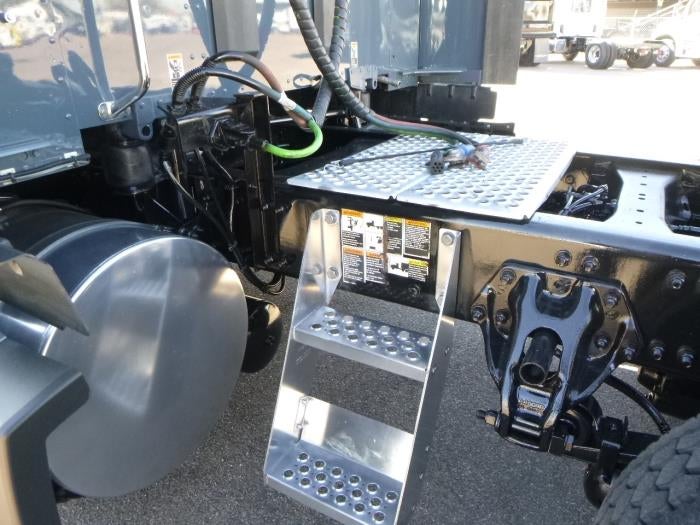 2023 Kenworth T680 Base